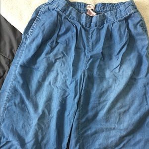 Wide legged pants